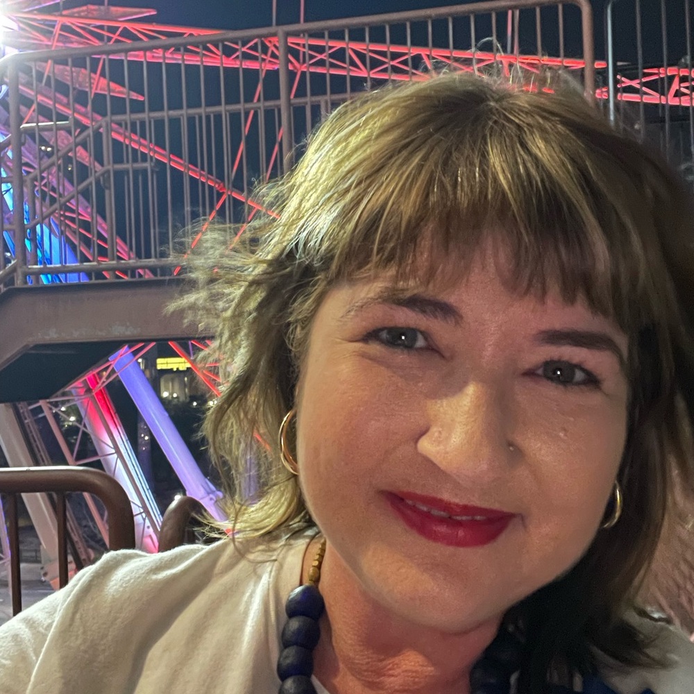 Meet your Posher, Laura